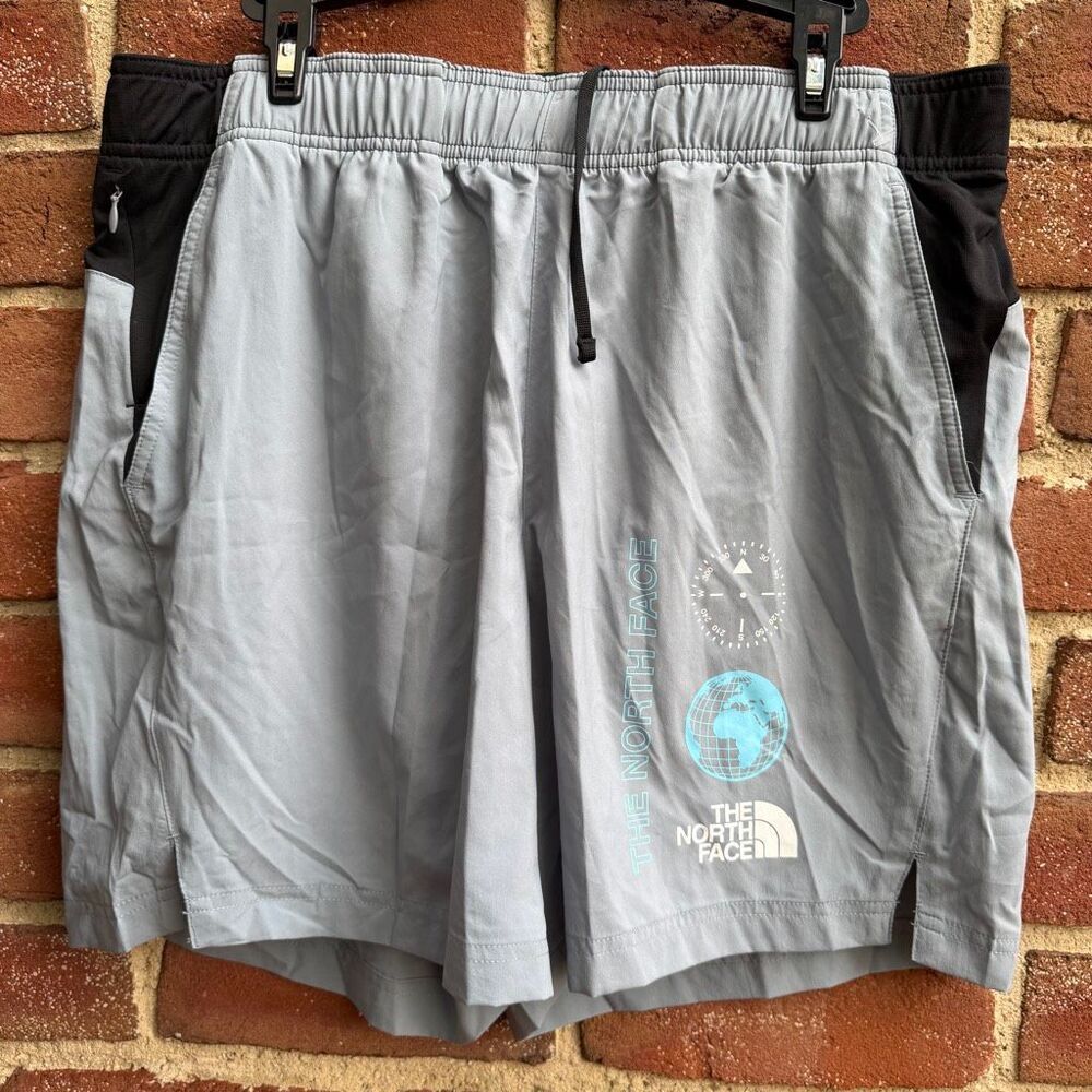 The North Face Men's Drawstring Athletic Shorts Colorblock Gray Black L NEW